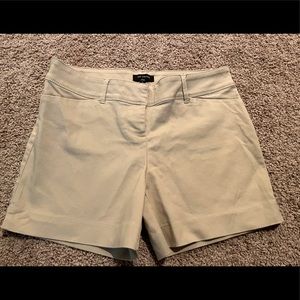 The Limited Khaki size 6 shorts